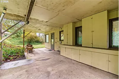 452 S 4th St, Springfield, OR 97477 - Photo 4