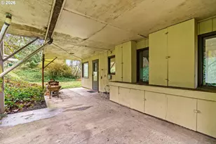 452 S 4th St, Springfield, OR 97477 - Photo 4