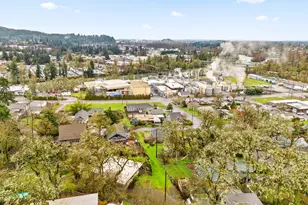 452 S 4th St, Springfield, OR 97477 - Photo 22