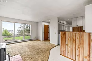 452 S 4th St, Springfield, OR 97477 - Photo 8