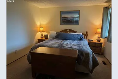 2021 NE Liberty Ave, Gresham, OR 97030 - Photo 20