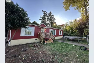 8720 SE Clatsop St, Happy Valley, OR 97086 - Photo 2