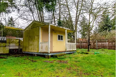 711 NE 113th Ave, Portland, OR 97220 - Photo 32