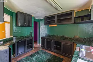 711 NE 113th Ave, Portland, OR 97220 - Photo 16