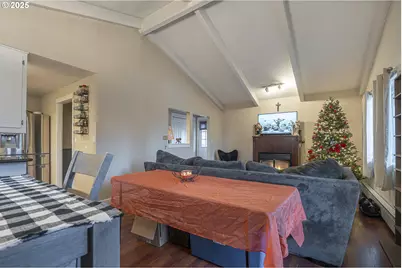 292 SE Academy St, Dallas, OR 97338 - Photo 16