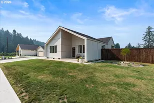 202 W Oak St, Yacolt, WA 98675 - Photo 4