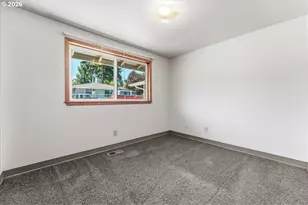 22010 S Leslie Ave, Beavercreek, OR 97004 - Photo 24