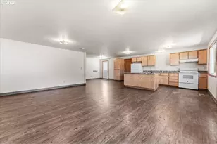 22010 S Leslie Ave, Beavercreek, OR 97004 - Photo 2