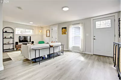 8425 N Swenson St, Portland, OR 97203 - Photo 10