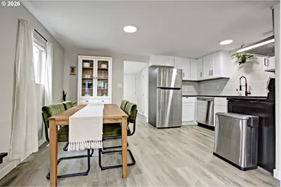 8425 N Swenson St, Portland, OR 97203 - Photo 12