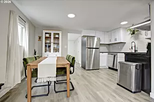 8425 N Swenson St, Portland, OR 97203 - Photo 12