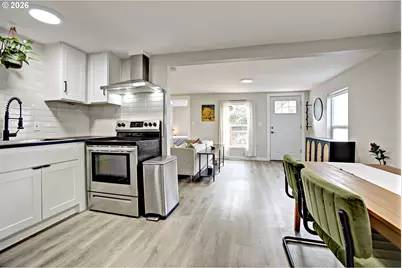 8425 N Swenson St, Portland, OR 97203 - Photo 18