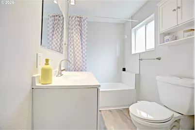 8425 N Swenson St, Portland, OR 97203 - Photo 22