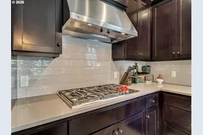 608 NE 150th Cir, Vancouver, WA 98685 - Photo 6