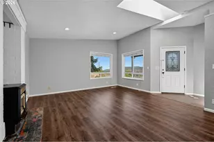 815 S 72nd St, Springfield, OR 97478 - Photo 10