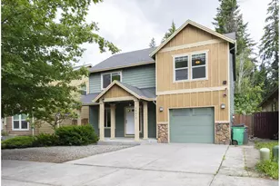 15817 NE Everett Ct, Portland, OR 97230 - Photo 2