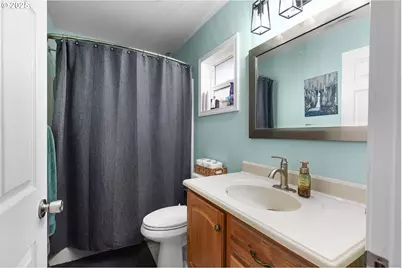830 W Kenwood St, Roseburg, OR 97471 - Photo 18