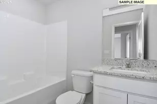 1251 Parkside Ave, Woodburn, OR 97071 - Photo 14