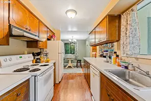 6385 McEwan Rd, Lake Oswego, OR 97035 - Photo 8