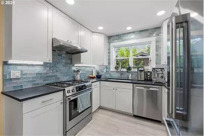 4612 NE 28th Ave, Portland, OR 97211 - Photo 14