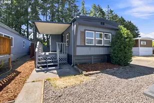 205 S 54th St, Springfield, OR 97478 - Photo 1