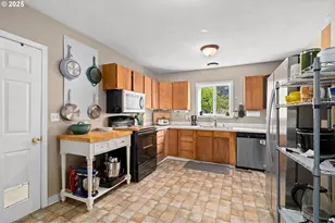 410 E D St, Rainier, OR 97048 - Photo 10