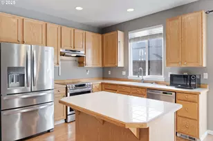 887 SW 198th Pl, Beaverton, OR 97003 - Photo 8