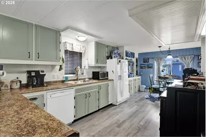 3760 Highway 101 #4, Florence, OR 97439 - Photo 10