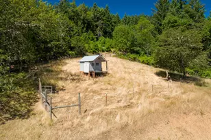 325 Kellisha Ln, Roseburg, OR 97471 - Photo 36