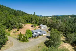 325 Kellisha Ln, Roseburg, OR 97471 - Photo 46