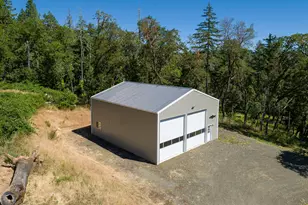 325 Kellisha Ln, Roseburg, OR 97471 - Photo 40