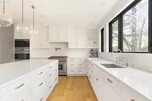 5202 SW Burton Dr, Portland, OR 97221 - Photo 12