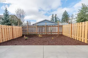 9277 E Burnside St, Portland, OR 97216 - Photo 26
