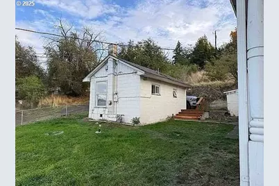 1914 SE Court Ave, Pendleton, OR 97801 - Photo 16