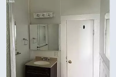 1914 SE Court Ave, Pendleton, OR 97801 - Photo 14