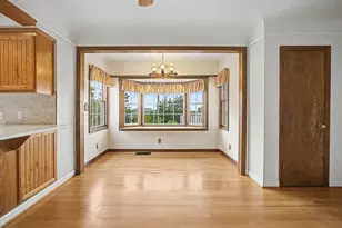 31216 SE Division Dr, Troutdale, OR 97060 - Photo 14