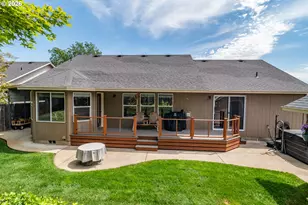 317 Greystone St, Sutherlin, OR 97479 - Photo 38