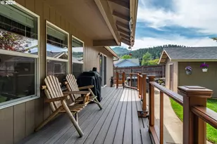 317 Greystone St, Sutherlin, OR 97479 - Photo 34