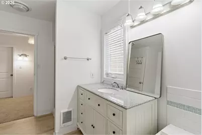 125 11th St, Florence, OR 97439 - Photo 28