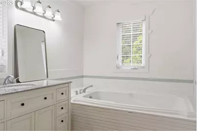 125 11th St, Florence, OR 97439 - Photo 28