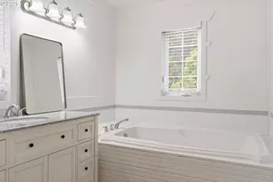 125 11th St, Florence, OR 97439 - Photo 28