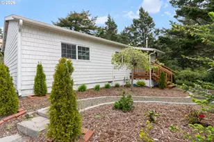 125 11th St, Florence, OR 97439 - Photo 20