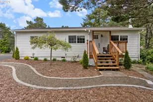 125 11th St, Florence, OR 97439 - Photo 2