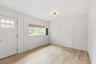 125 11th St, Florence, OR 97439 - Photo 12