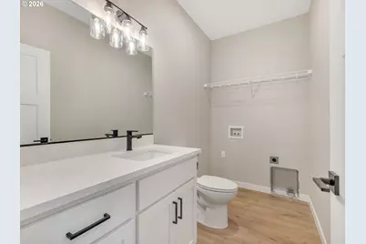 122 SW Alder Ct, Warrenton, OR 97146 - Photo 4