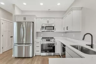 122 SW Alder Ct, Warrenton, OR 97146 - Photo 8