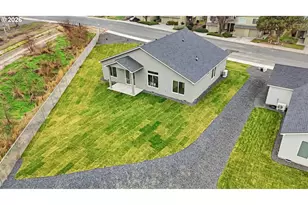 1327 SE 9th St, Hermiston, OR 97838 - Photo 26