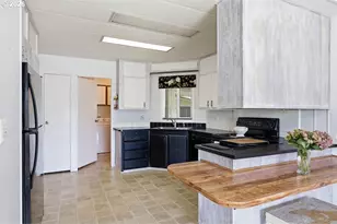 1199 N Terry St, Eugene, OR 97402 - Photo 8
