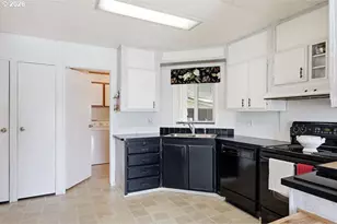 1199 N Terry St, Eugene, OR 97402 - Photo 18