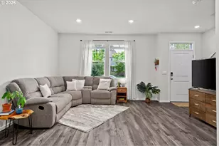 821 N 19th Ave, Cornelius, OR 97113 - Photo 6